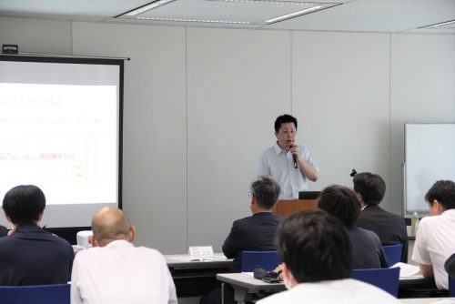 第1部「かんたんな情報共有の始め方」をテーマに講演された
㈱ゼロダッシュ 代表取締役 中西氏