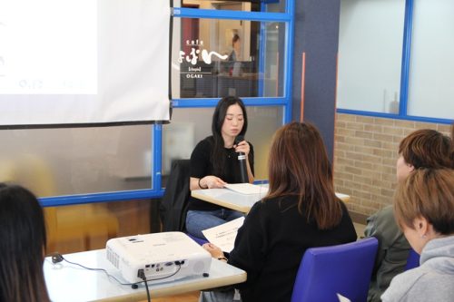 創業体験談等について講演されたＶＩＴＡ 代表　正岡　友樹子 氏